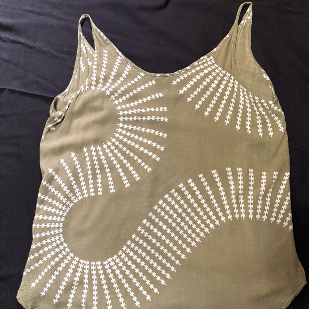 Manaola White Camisole Tank Top with Spaghetti Straps in Pewa Pattern